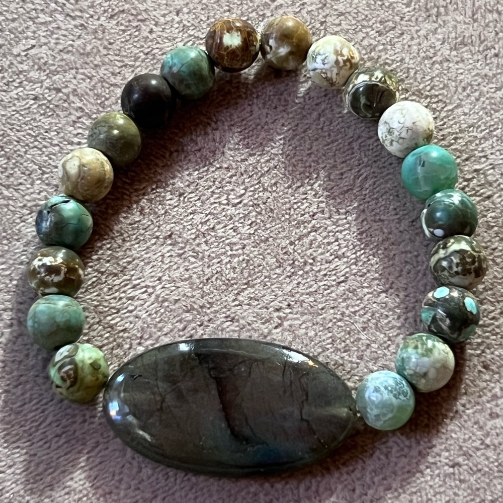 💚HP🖤 Handmade Healing Natural Matte Dyed Agate & Labradorite Bracelet, Size 7”